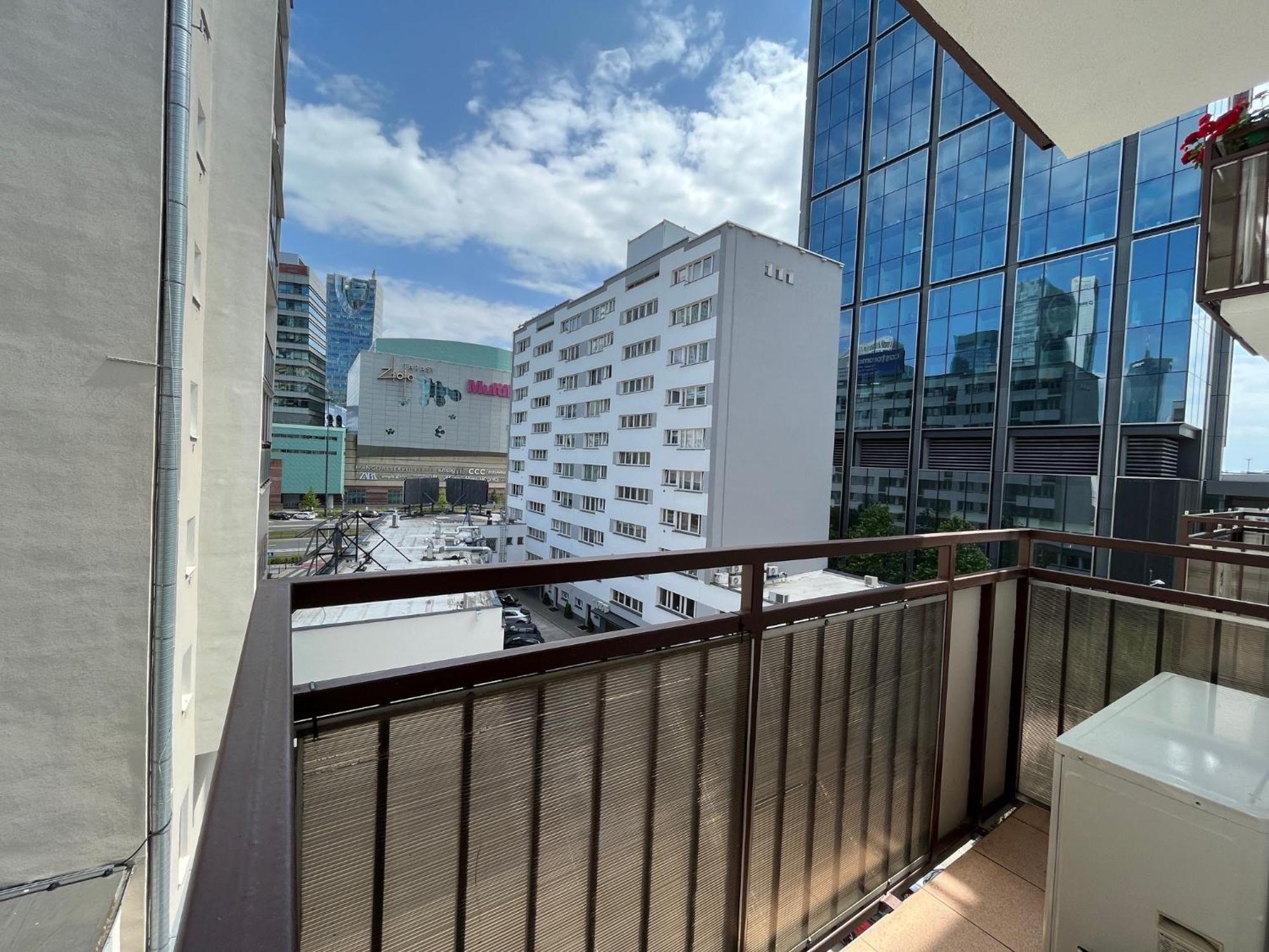 City Center Chmielna 100 Варшава Екстер'єр фото